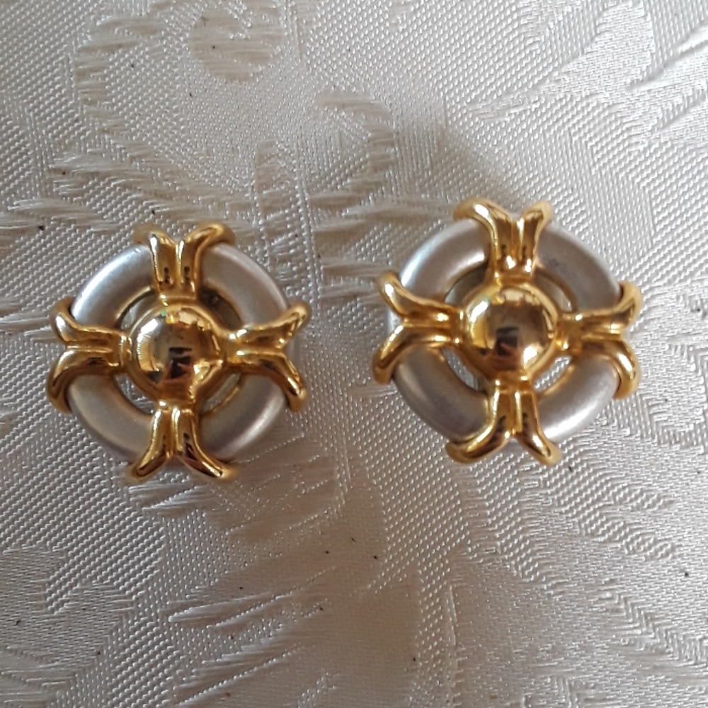Vintage Clip On Earrings